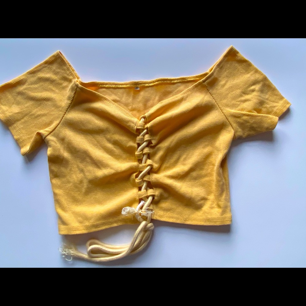 Yellow cute crop top with tie up detail